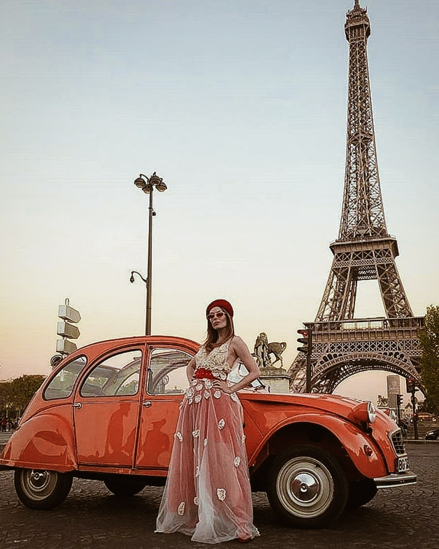 Paris in 2CV