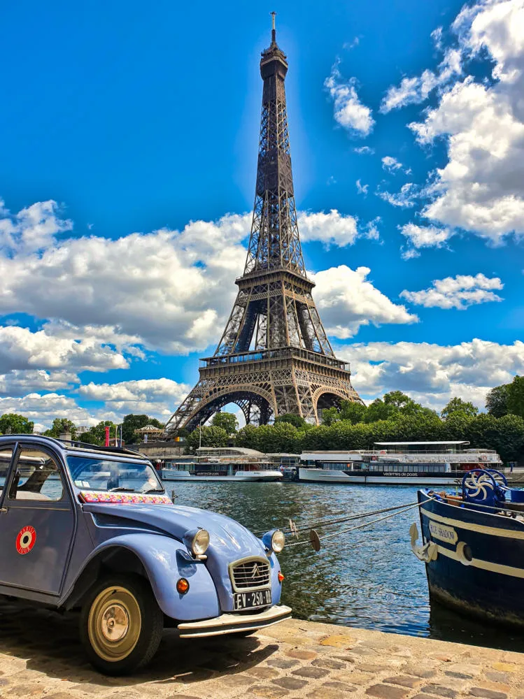 Paris in 2CV