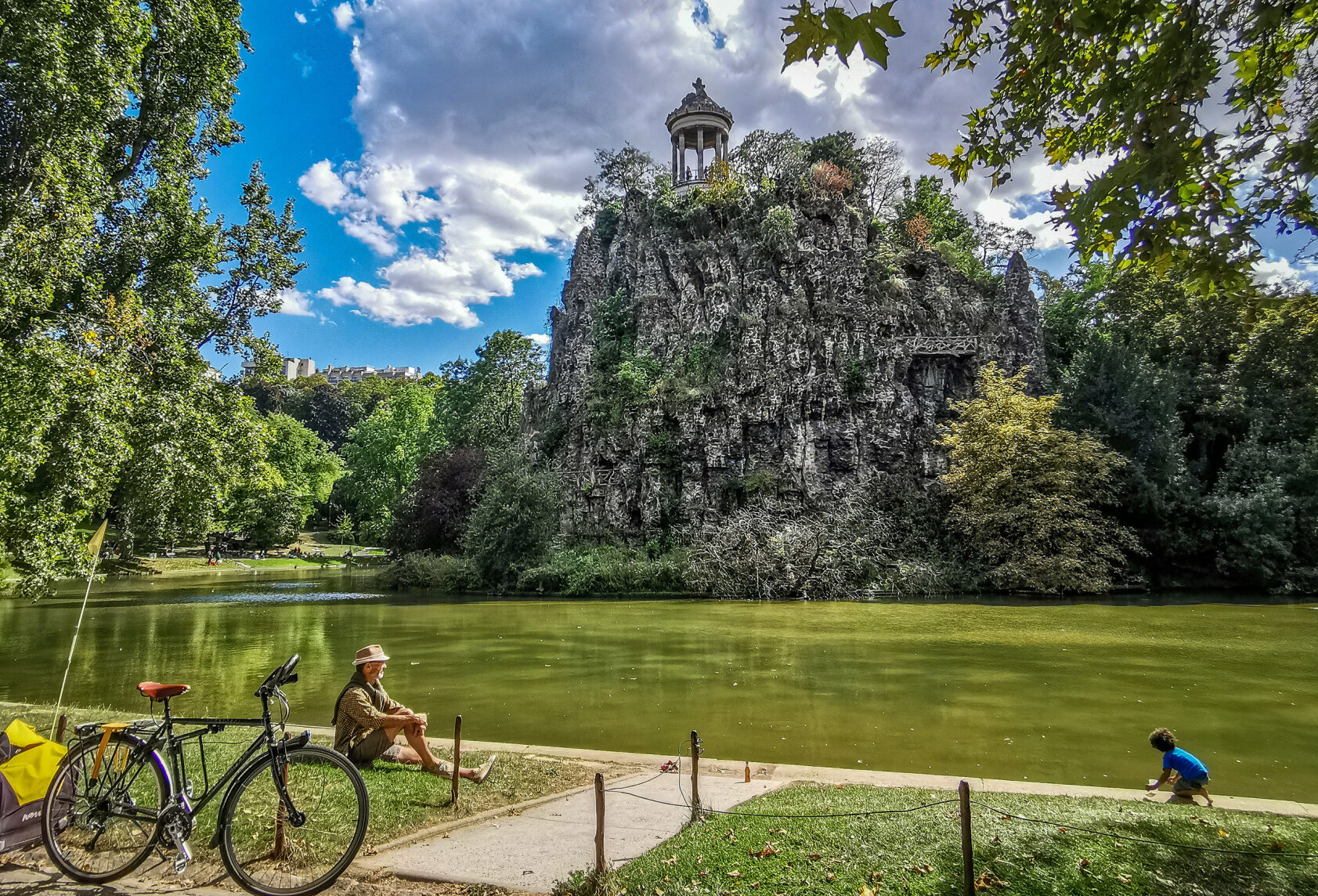 10 lieux à visiter à Paris : Les buttes Chaumont