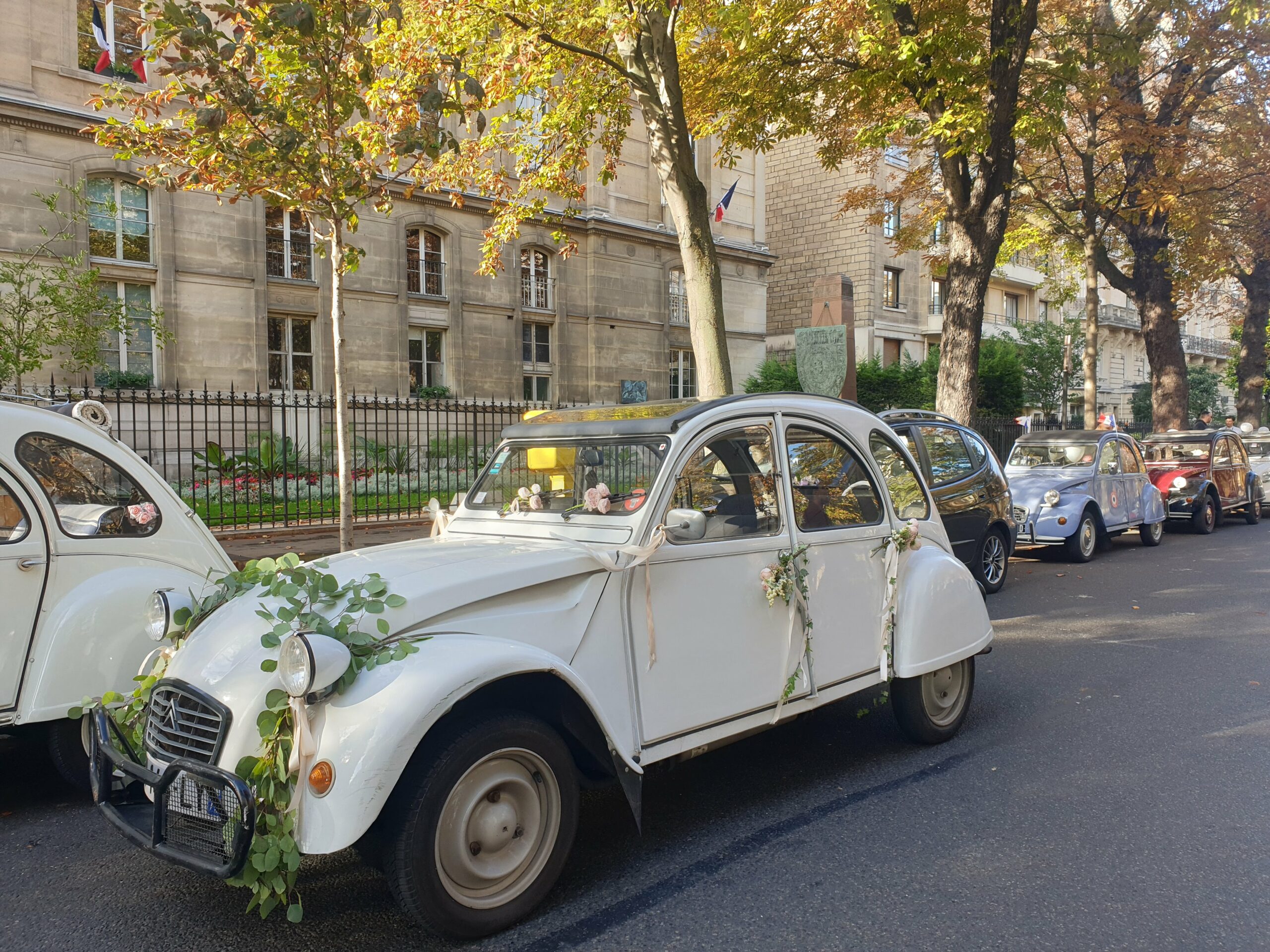 The 2CV, a must-have car for an original and memorable wedding