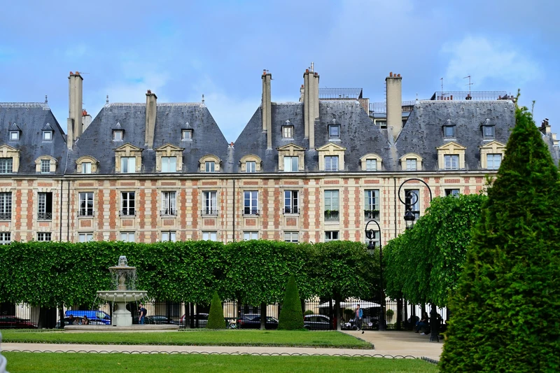 The Marais on foot The Marais on foot
